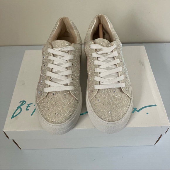 Betsey Johnson Suton Highwall Pearl Bling Platform Sneaker size 6 - Picture 11 of 12